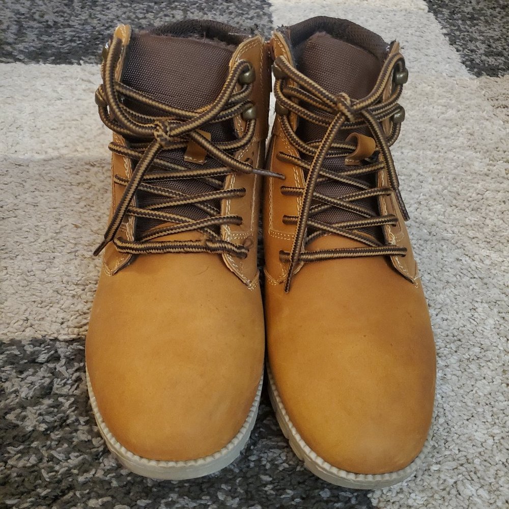 Fashion Sneaker Boots big boys size 5.5